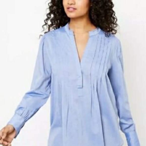 LOFT Tops - NWT LOFT Blue Flowy Lightweight Split-neck Pin-tuck Pleated Tunic Top